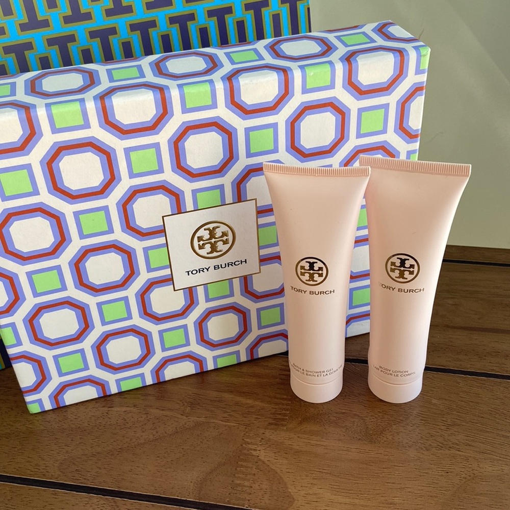 Tory Burch Lotion, Bath & Shower Gel Gift Set